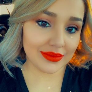 Meet your Posher, Veronica